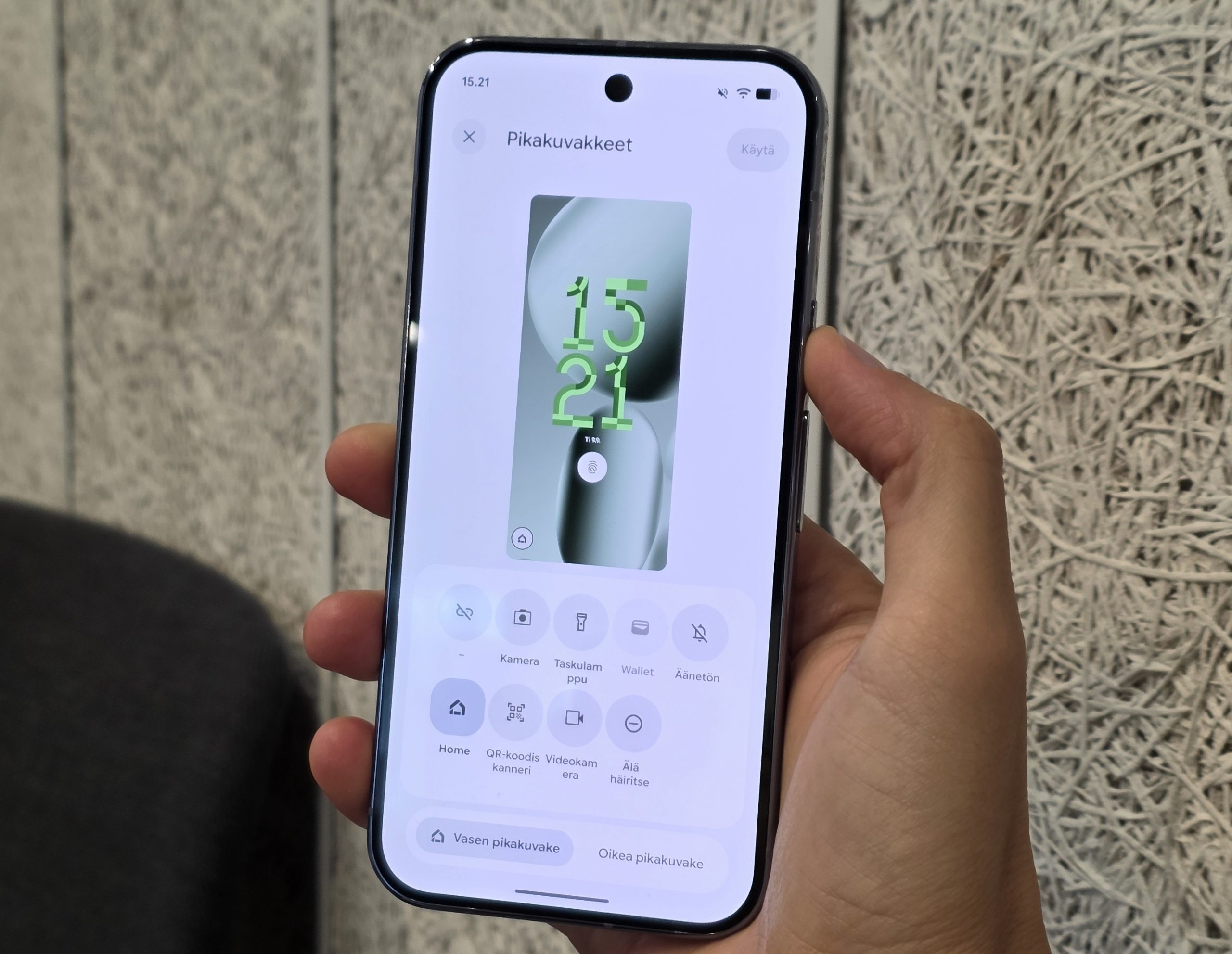 Google Pixel 10 Pro on yllättävän painava.