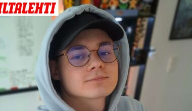 Ihmiset menivät hetkessä sekaisin Jonin, 25, kullicollari-kuvista – Sitten hän jätti housut pukematta ja huomasi häkellyttävän asian