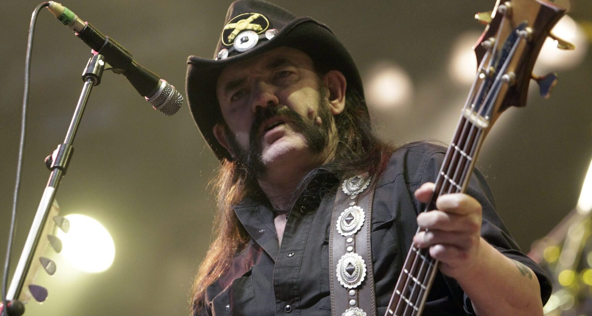 Punkbändit tekevät kunniaa Motörheadille - useita alan legendoja mukana tribuuttilevyllä