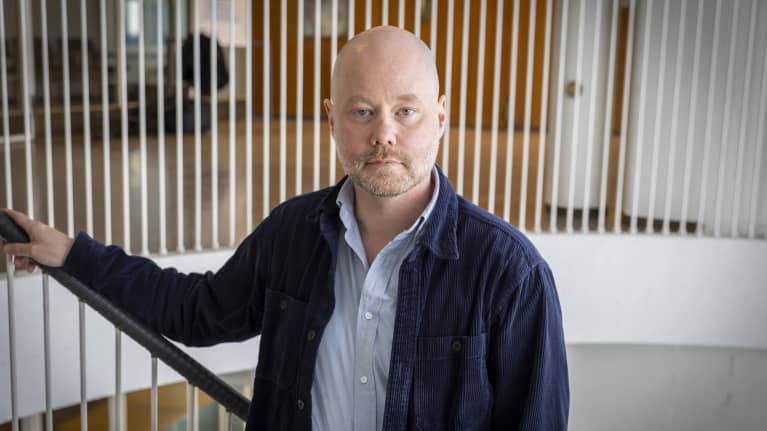 Freek Van der Vet Porhanian portaikossa.