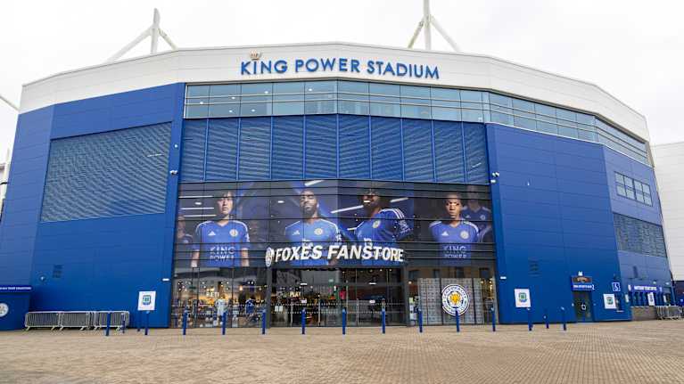 Leicester Cityn kotistadion King Power Stadium, Jutta Rantalan kuva seinällä.