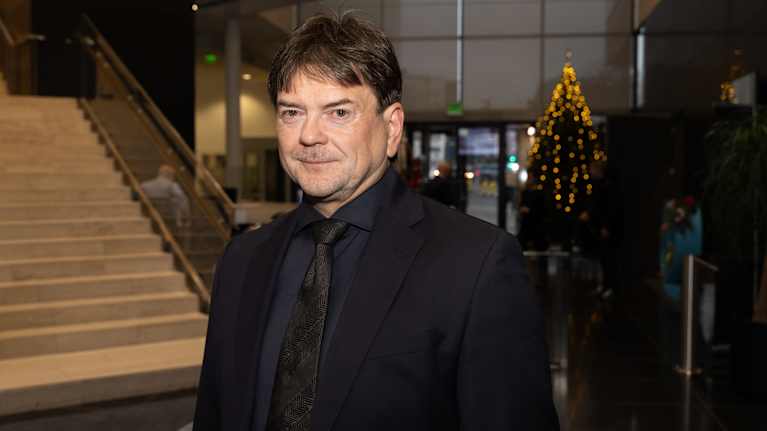 Henkilökuvassa selvityshenkilö Eero Laesterä.