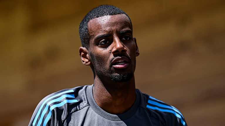 Alexander Isak Newcastlen treeneissä Innsbruckissa 17.7.2025.