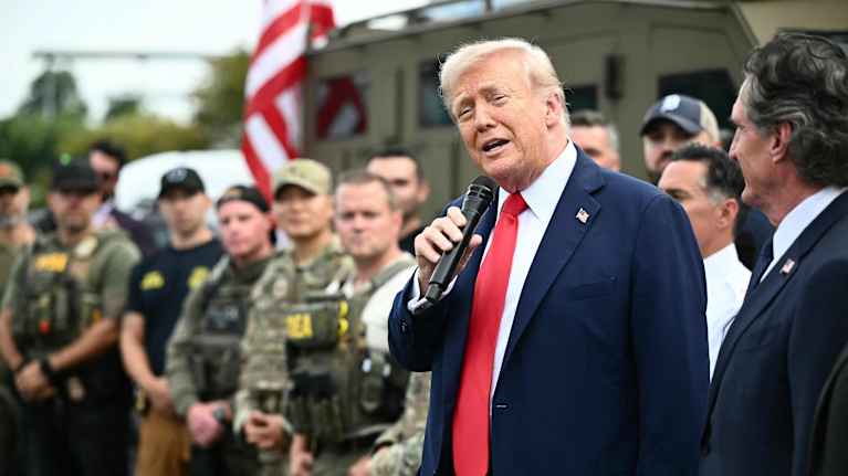 Presidentti Donald Trump puhuu kansalliskaartilaisille Washingtonissa.