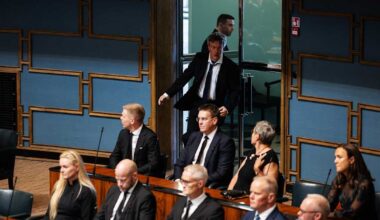 Perussuomalaiset kokoontuivat hallituskriisiksi kuvatun rasismiväännön jälkeen – välttelivät mediaa | Kotimaa