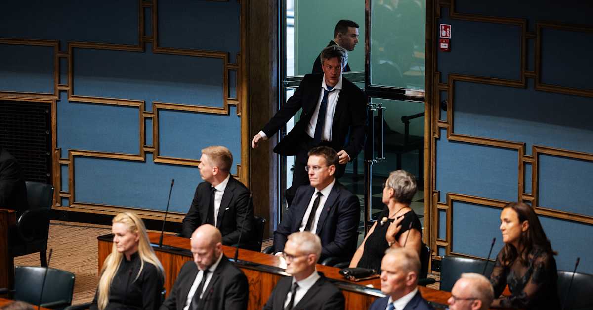 Perussuomalaiset kokoontuivat hallituskriisiksi kuvatun rasismiväännön jälkeen – välttelivät mediaa | Kotimaa