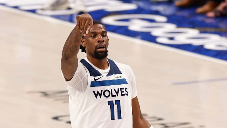 Kuvassa Minnesota Timberwolvesin sentteri/iso laitahyökkääjä Naz Reid.