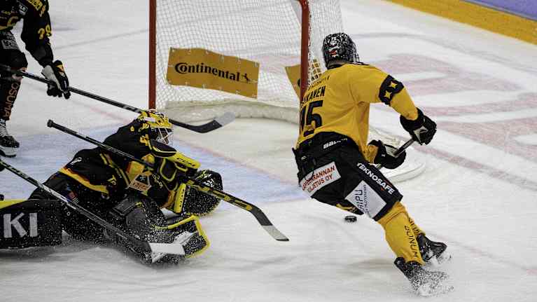 Patrik Siikanen lähikuvassa.
