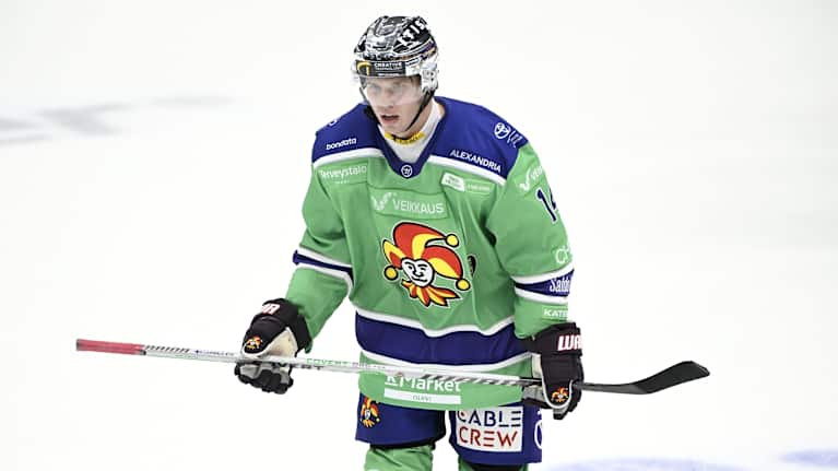 Jokerien Jesse Liuksiala teki joukkueen neljännen maalin jääkiekon Mestiksen kauden avauskierroksen ottelussa Jokerit-IPK Helsingissä 11. syyskuuta 2025.