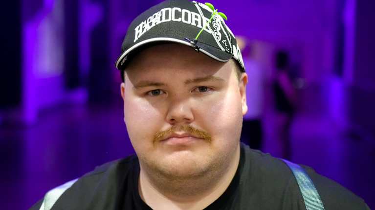 Helzinki Hardstyle Festivalin yleisöä 12.09.2025.