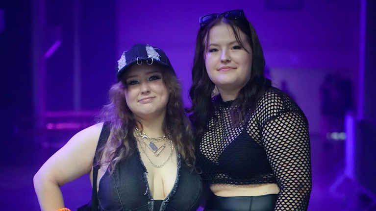 Helzinki Hardstyle Festivalin yleisöä 12.09.2025.