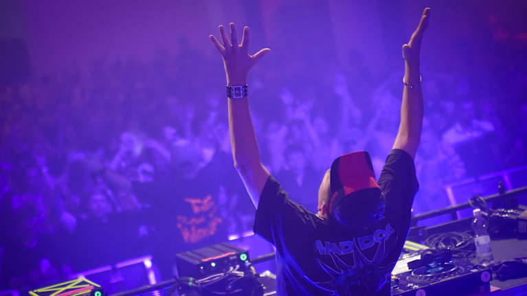 Helzinki Hardstyle Festivalin yleisöä 12.09.2025.