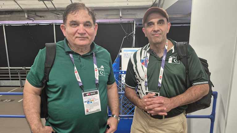 Salman Iqbal Butt ja tohtori Bajwa.