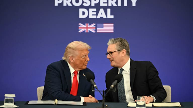 Presidentti Donald Trump ja pääministeri Keir Starmer.