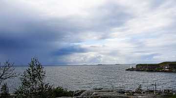 Merimaisemaa Vallisaaresta katsottuna.