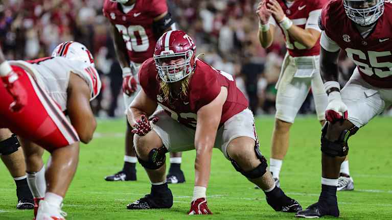 Olaus Alinen Alabama Crimson Tiden pelissä.