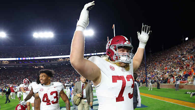 Olaus Alinen Alabama Crimson Tiden pelissä.