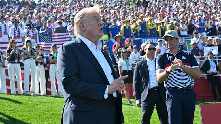 Donald Trump puhuu Ryder Cupissa.