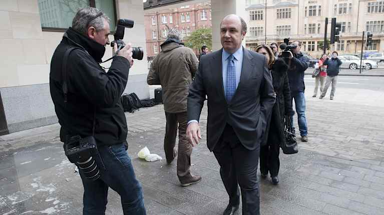 Joao Vale e Azevedo kävelee.