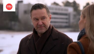 Aaron kulissit musertuvat