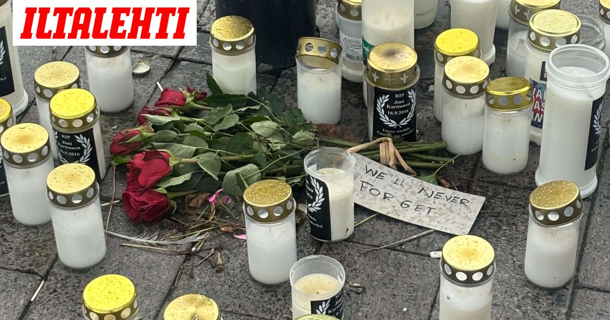 Helsingin päärautatieasemalle ilmestyi valtava määrä kynttilöitä – Tässä syy
