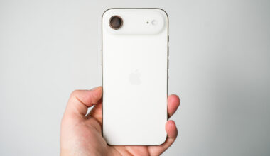 Taittuvanäyttöinen iPhone voi näyttää kahdelta yhteen liimatulta iPhone Airilta