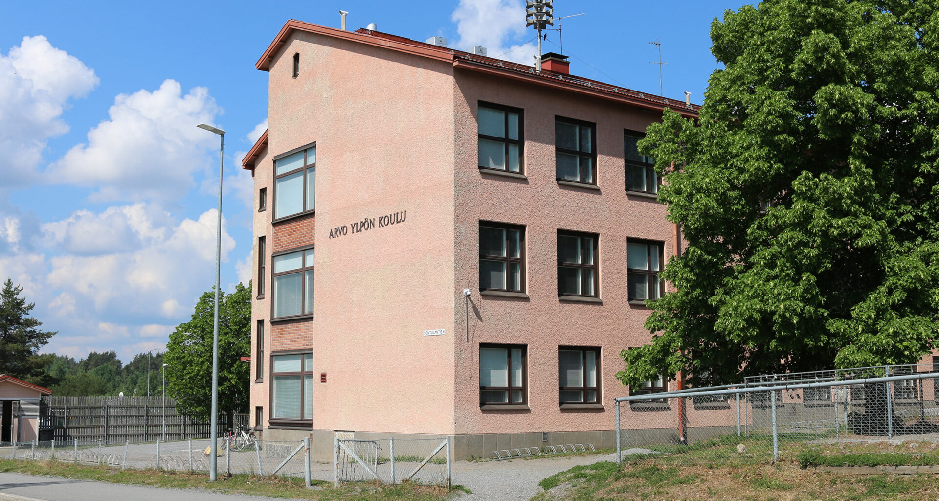 Arvo Ylpön kouluun hankittiin sisäilman laatua seuraavat laitteet - Uutiset