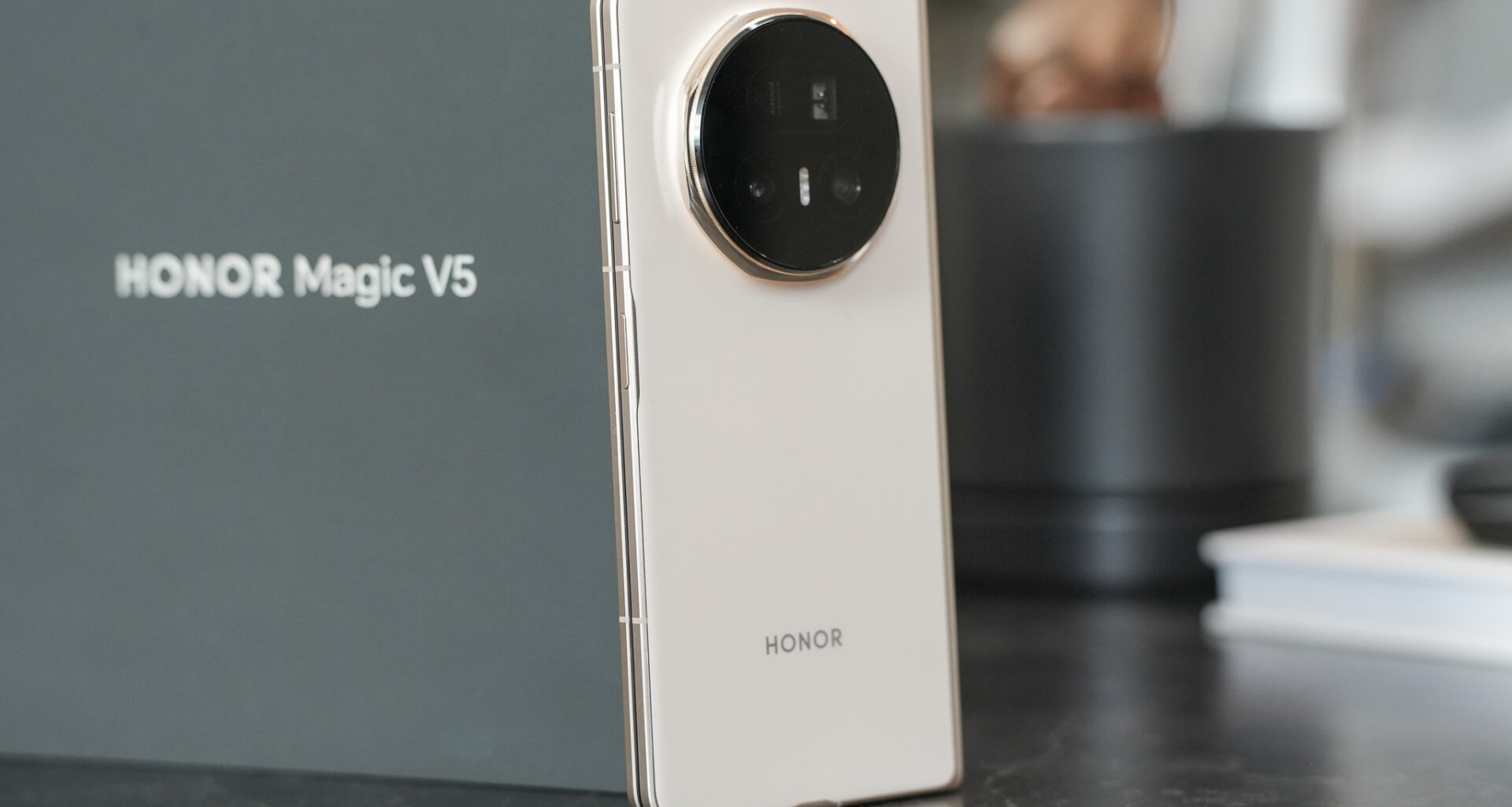 Honor Magic V5 saapui myyntiin Suomessa