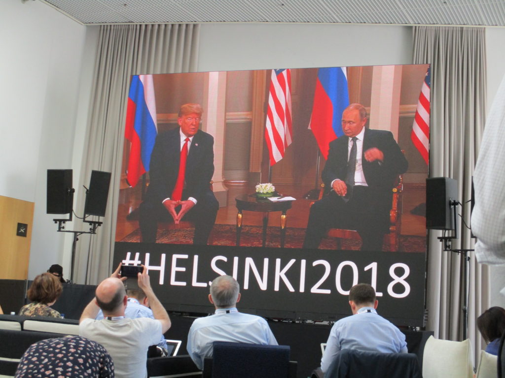 Sotaelokuva pani miettimään rauhaa ja Trumpin tavoitteita