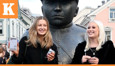 Yli sata nuorta kokoontui Oulun torille syömään vanukasta haarukalla – Katso video hyvän mielen tempauksesta