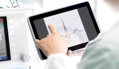 Kuvituskuva, nainen, lapsi ja lääkäri