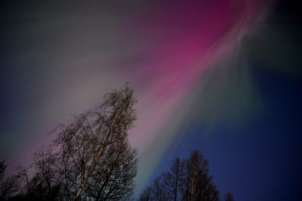 Tulevina öinä revontulia voi näkyä eteläistä Suomea myöten