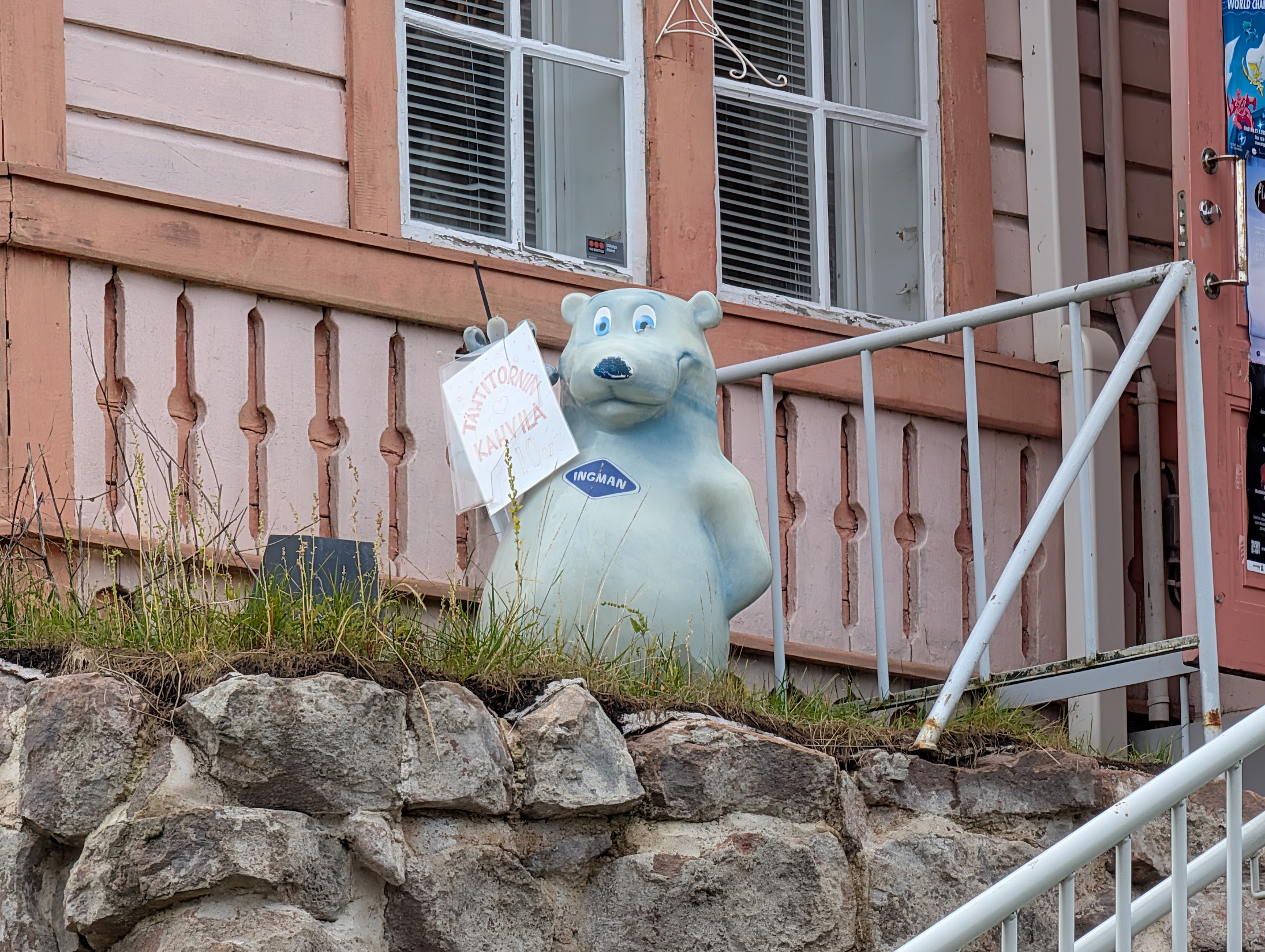 Telekamera, 10x digitaalinen zoom.