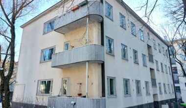 Haastava ympäristö ei hidasta Bravidan linjasaneerausta Laakson sairaalan naapurissa