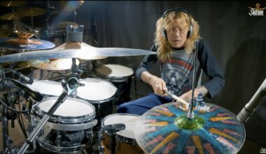 Miten lähtee Steven Adlerilta iki-ihana You Could Be Mine? Entinen Guns N' Roses -rumpali esittelee taitojaan