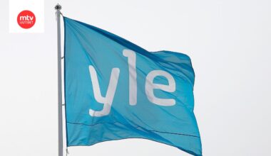 Milla Madetoja työskentelee Ylen uutisankkurina.