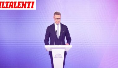 "Venäläisille pitää opettaa todellista historiaa"