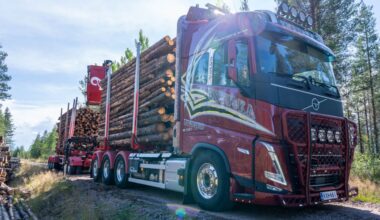 Metsähallitus vähentää puunkuljetustensa päästöjä – toinen biokaasuauto käyttöön Lapissa