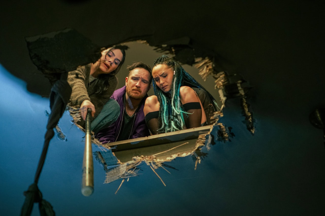 Mitä teet, jos herätessäsi kämppä on muurattu umpeen? Netflixin jännärissä on hillitön alkuasetelma