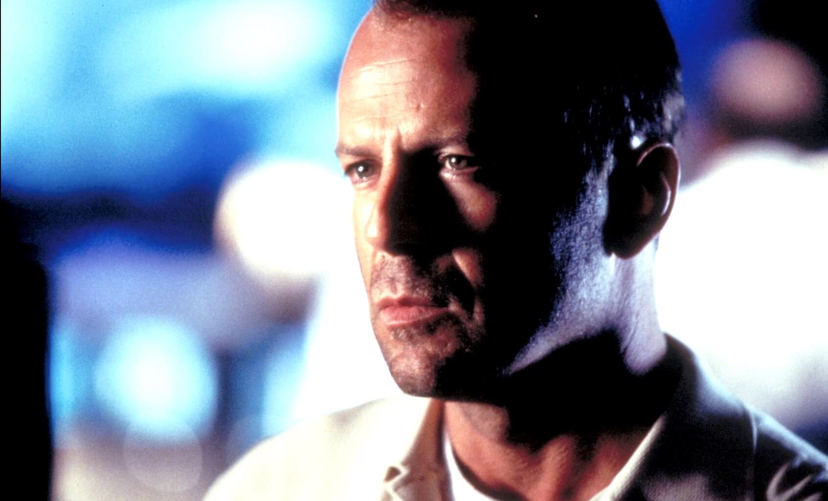 Tänään tv:ssä: Bruce Willis johtaa nimekästä näyttelijäkaartia – Ison mittakaavan toimintaelokuva vuodelta 1998