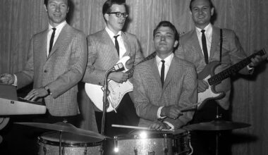 Buddy Hollyn yhtyeessä soittanut ja I Fought the Law -klassikon säveltänyt Sonny Curtis on kuollut