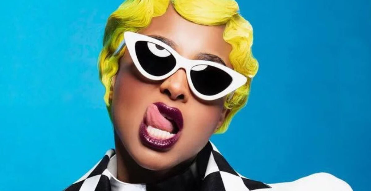 Kurvikas naisräppäri Cardi B kuvasi itseään kylvyssä – Stara.fi