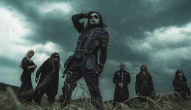 "Kun katson sinua, en näe miestä vaan tekosyitä" - ex-Cradle of Filth -kitaristi vastasi Dani Filthin viimeisimpiin some-julkaisuihin