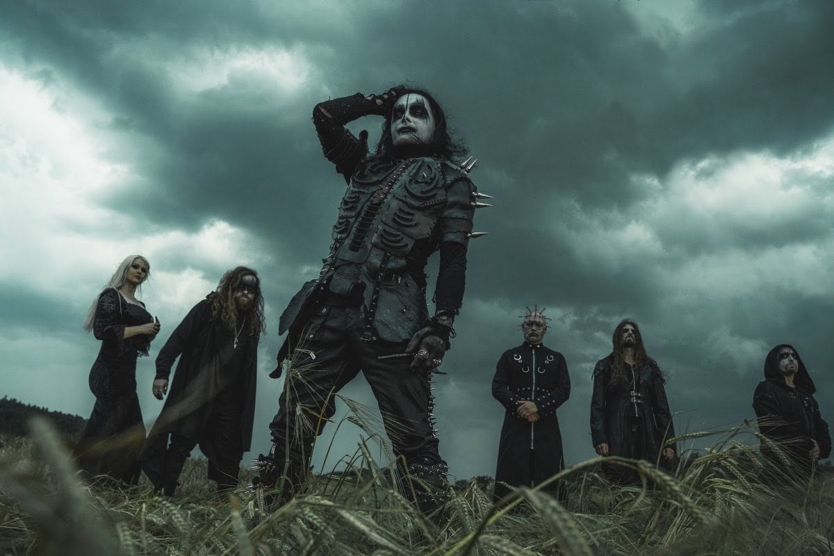 "Kun katson sinua, en näe miestä vaan tekosyitä" - ex-Cradle of Filth -kitaristi vastasi Dani Filthin viimeisimpiin some-julkaisuihin
