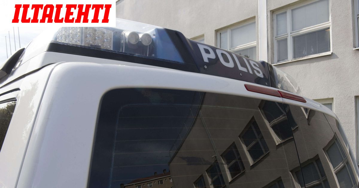 Mies kuollut hirvikolarissa