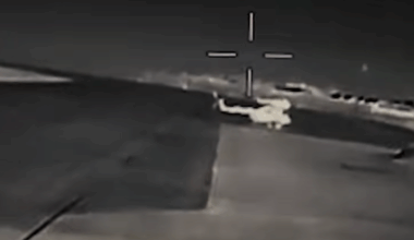 Erikoisjoukot iskivät ilmasta, hyökkääjän kaksi helikopteria tuhoutui
