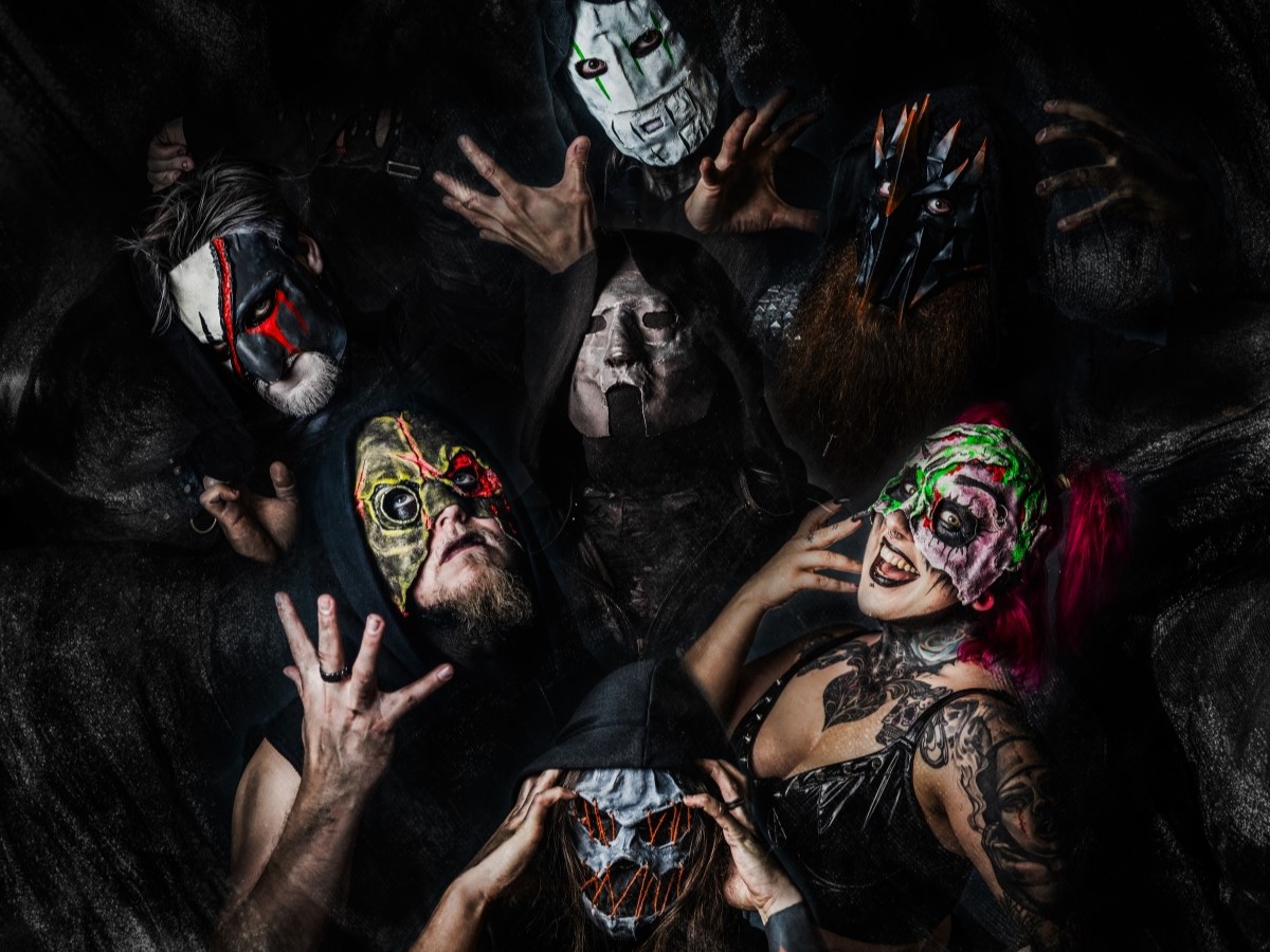 Fear of Domination täyttää pyöreitä - asiaa juhlitaan levyllä ja kiertueella