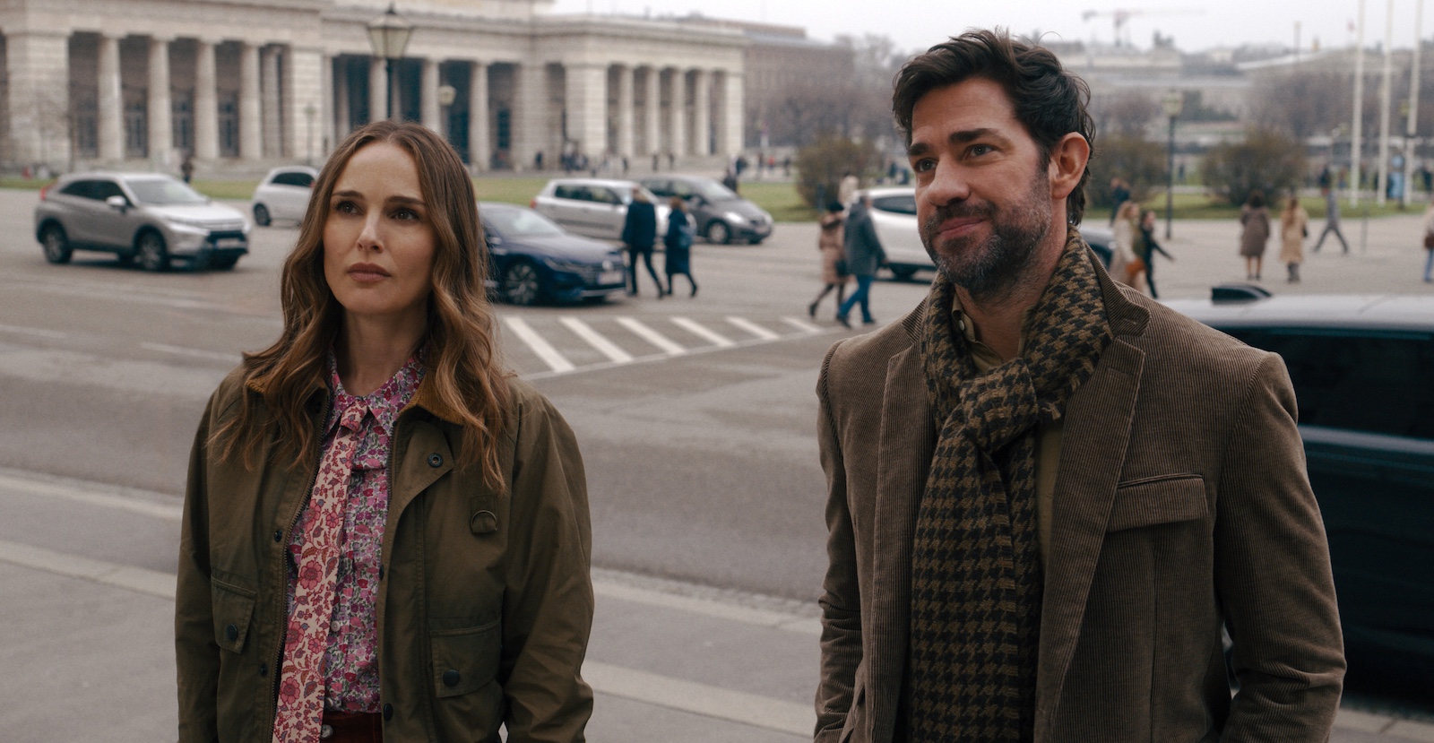 John Krasinski ja Natalie Portman seikkailevat Indiana Jones -tyyliin