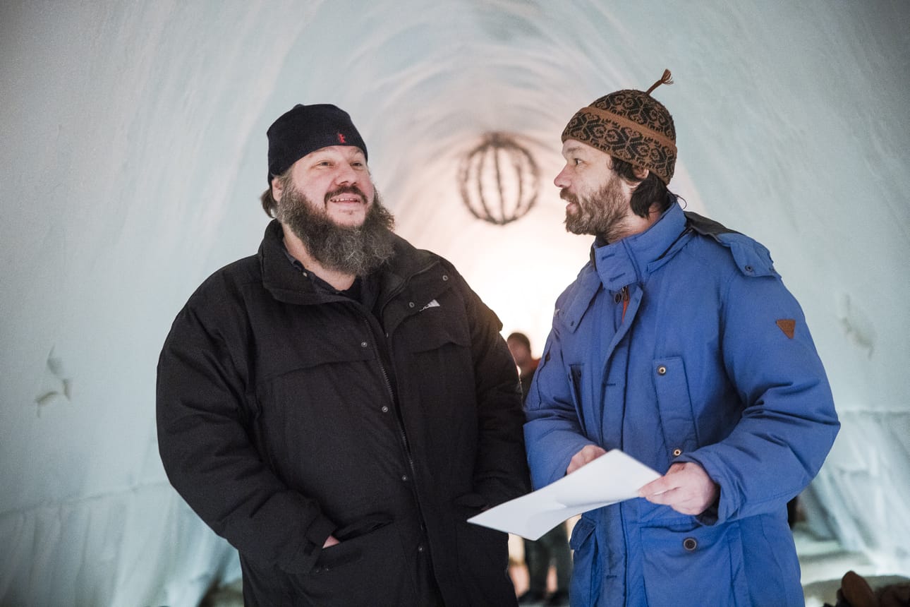 Ohjaaja-käsikirjoittajat Joonas Berghäll ja Hannes Vartiainen ovat tehneet yhdessä töitä noin viitisen vuotta. Tonttu-elokuvaa kuvattiin helmikuussa Kemin Lumilinnassa.