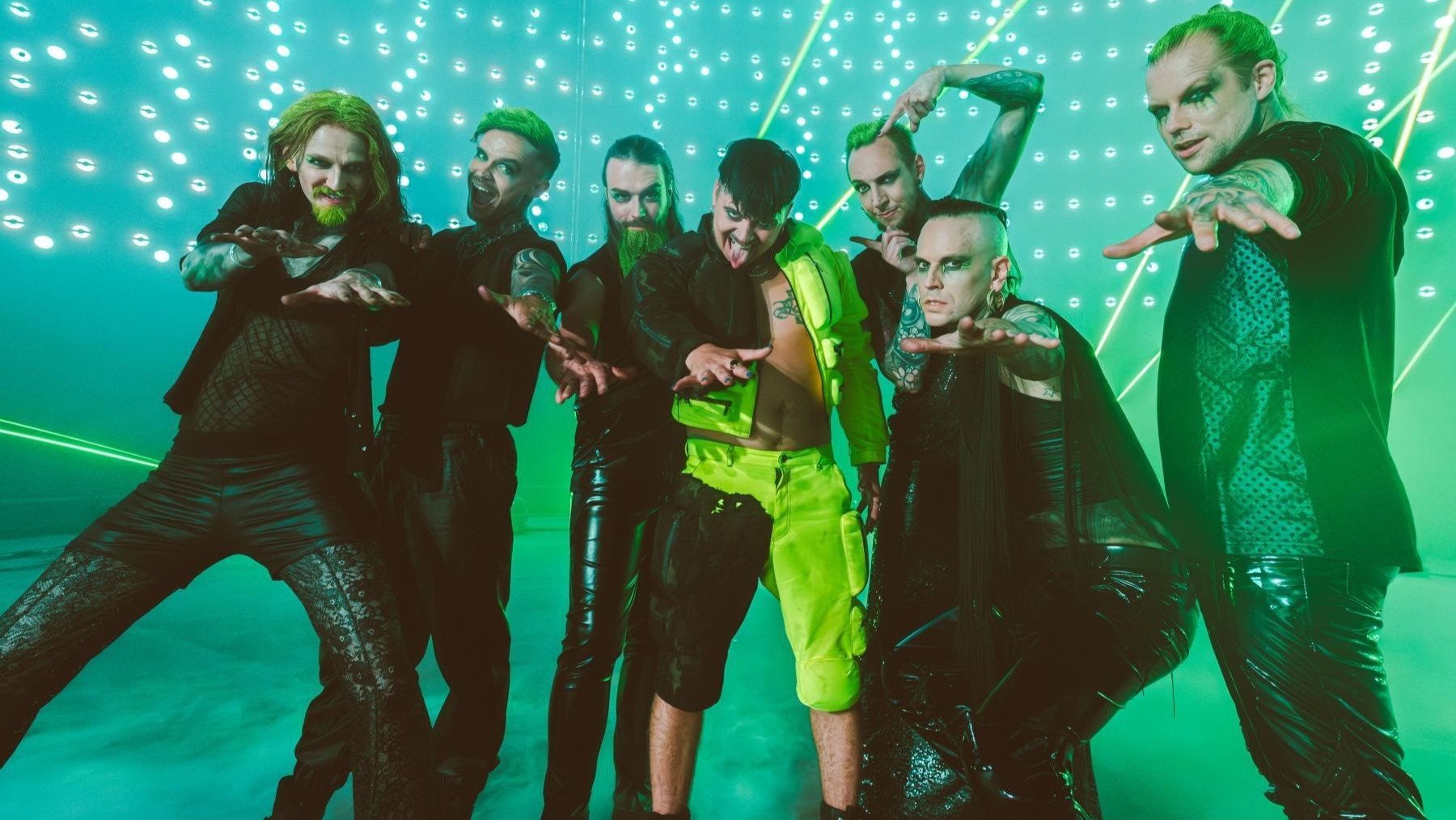 Käärijä ja Lord of the Lost yhdistivät viimein voimansa Raveyard-kappaleella - Katso video